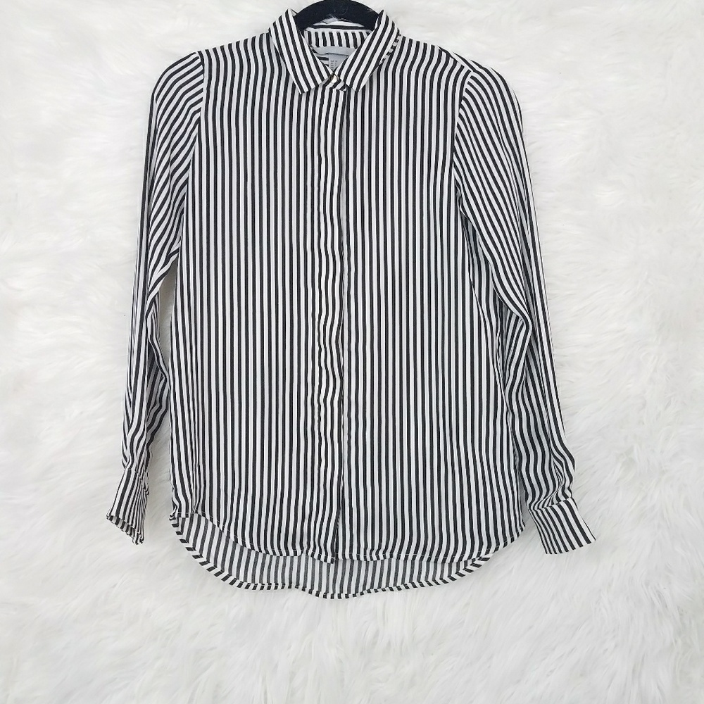 H&M Striped Button-Down shirt Size 2!